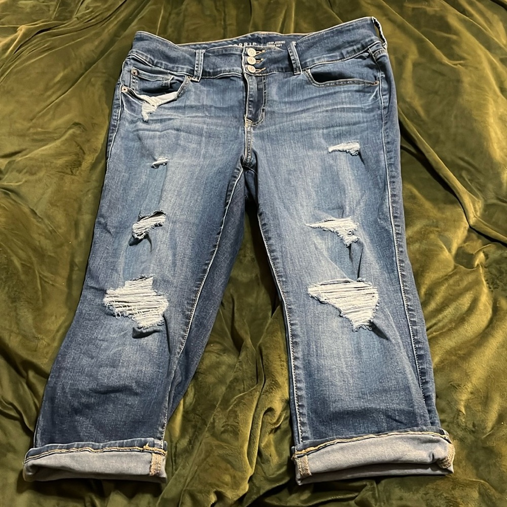 Torrid distressed crop jegging